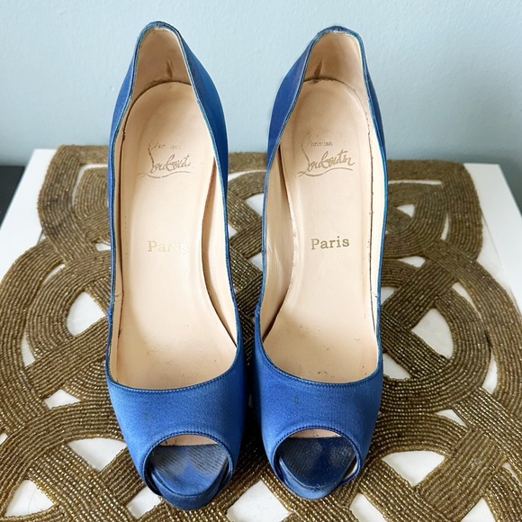 Christian Louboutin Very Prive Royal Blue Satin High Heel Pumps EU38.5/U… - Picture 3 of 10